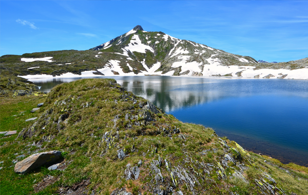 Lago-Retico---una-perla-tra-le-vette
